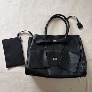 Elegant Black Leather Men's Bag